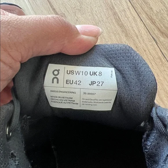 On Running Cloudstratus Athletic Shoes Cork/Fawn - Picture 6 of 6